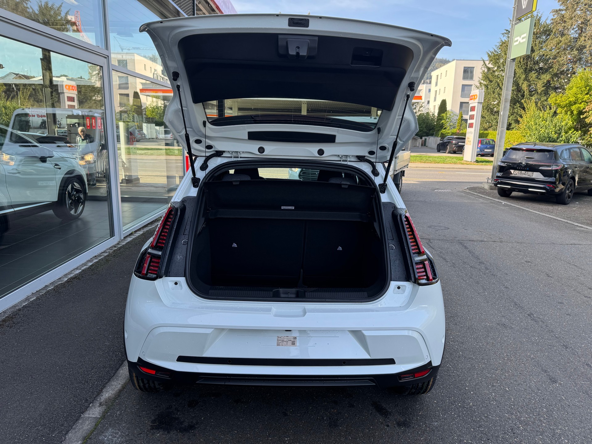 RENAULT R5 E-Tech Comfort Range 52 kWh Techno-image-8