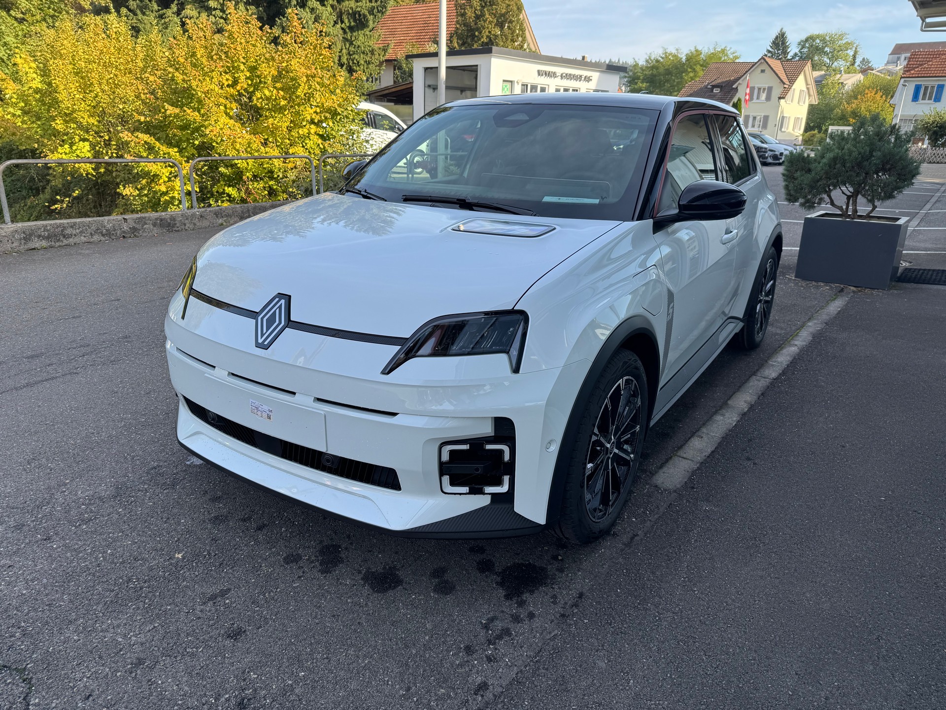 RENAULT R5 E-Tech Comfort Range 52 kWh Techno-image-3