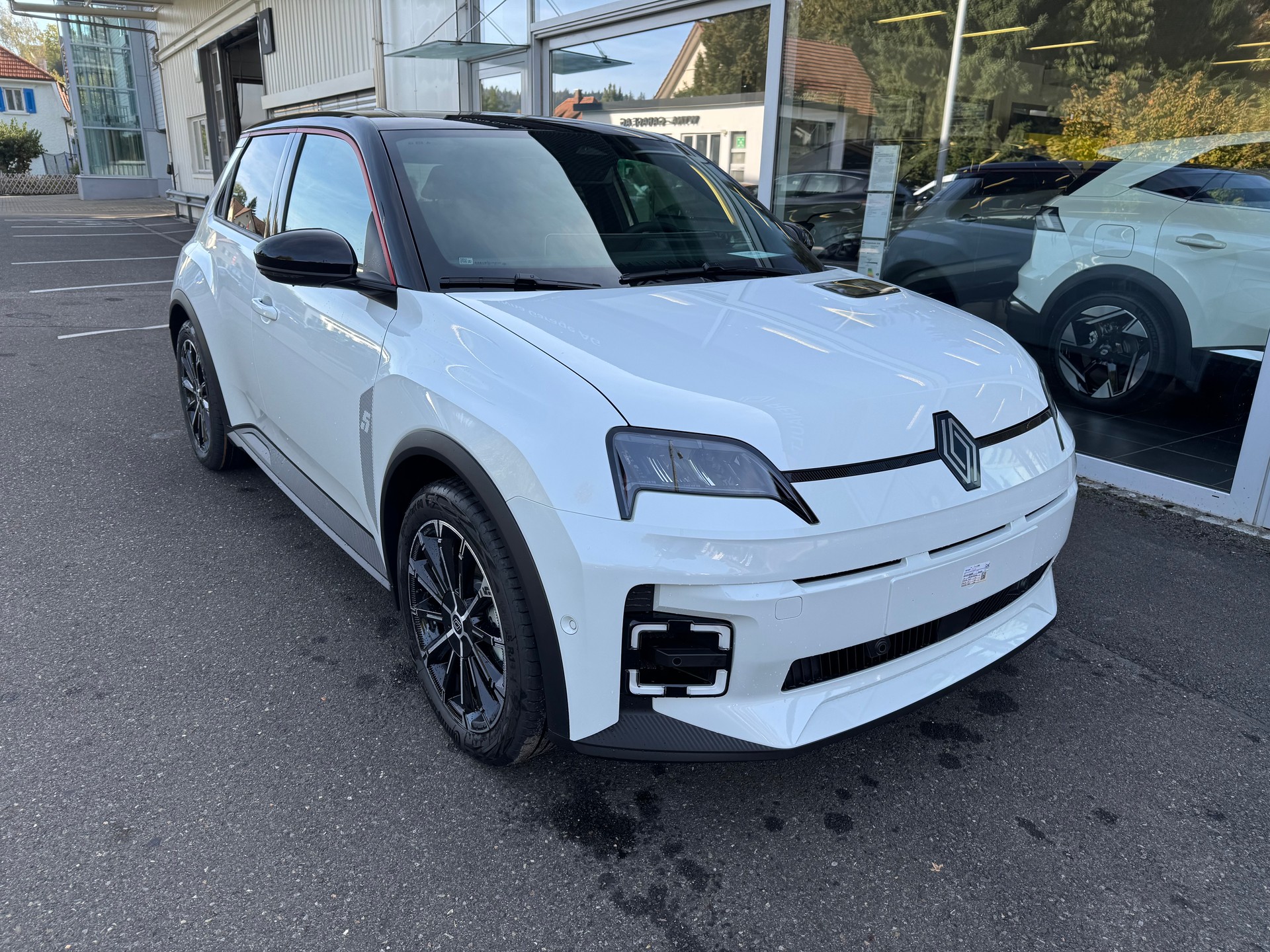 RENAULT R5 E-Tech Comfort Range 52 kWh Techno-image-4