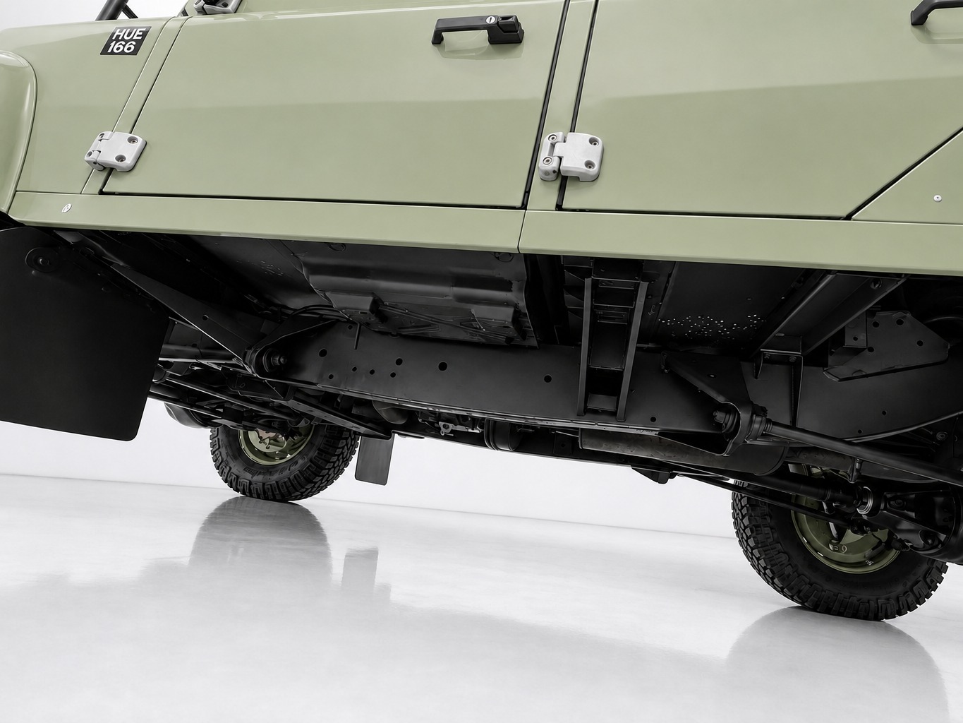 LAND ROVER Defender 110 2.2 TD4 SW Heritage-image-8