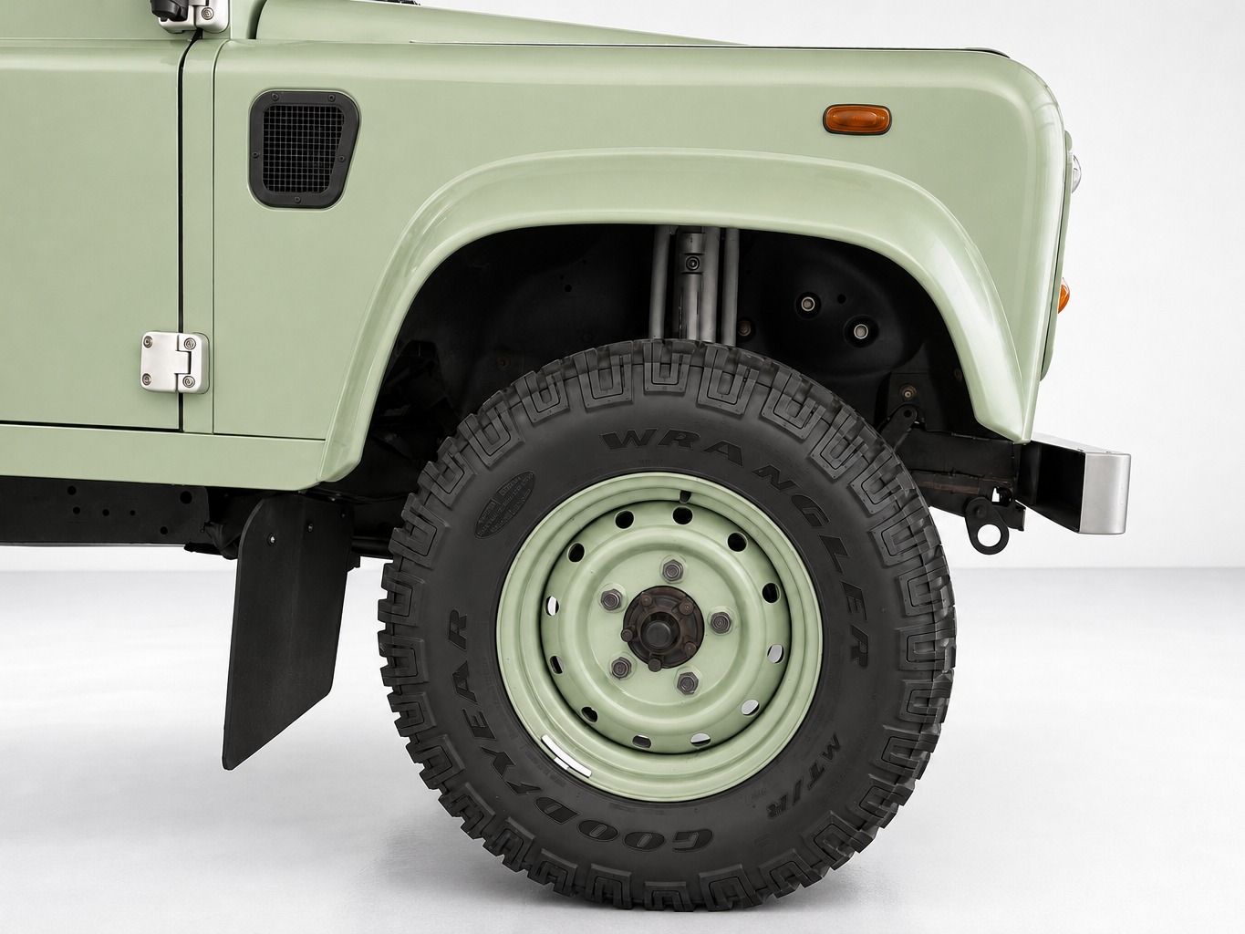 LAND ROVER Defender 110 2.2 TD4 SW Heritage-image-13