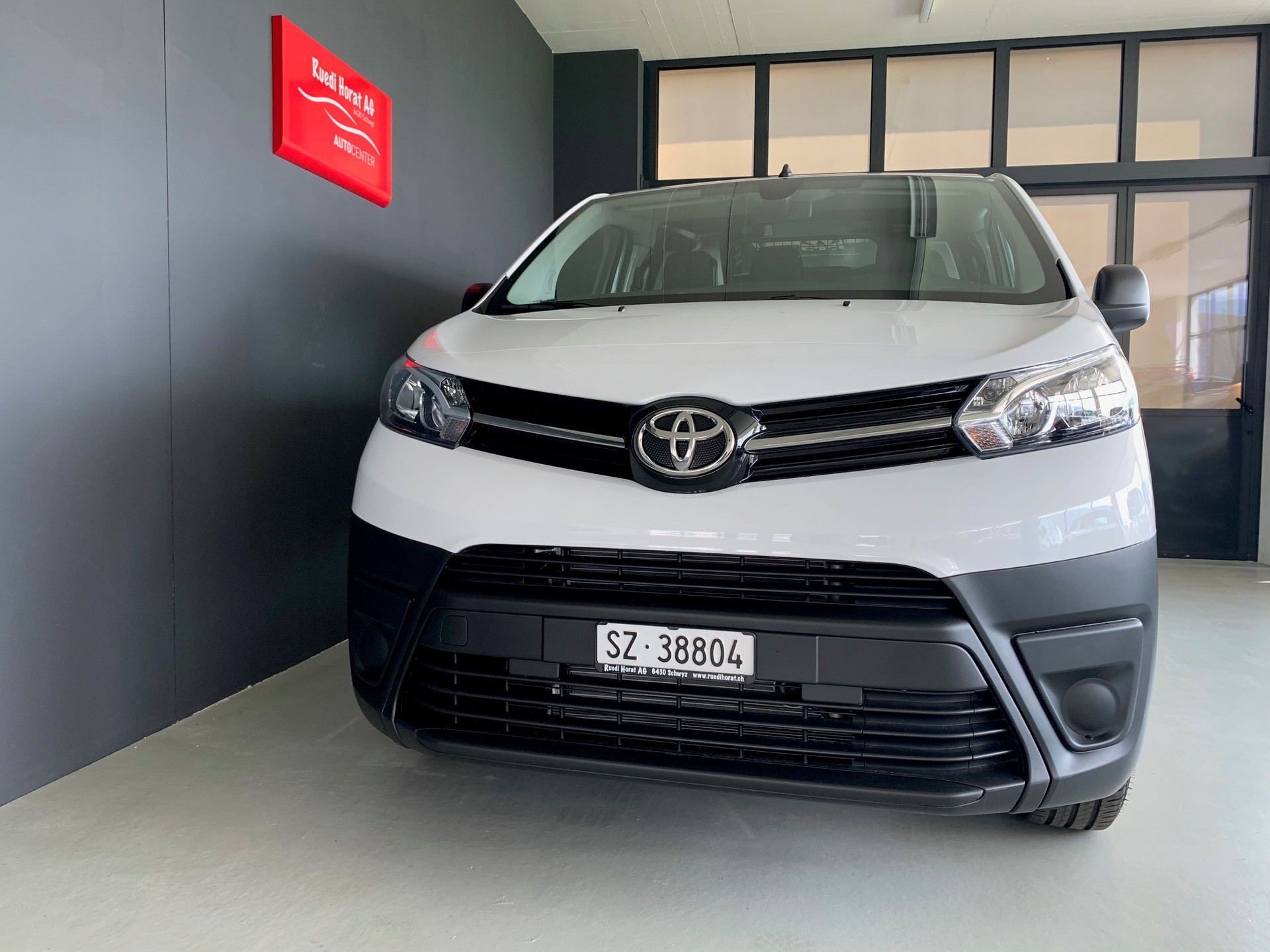 TOYOTA PROACE Van L1 50KWh Active-showroom-element-2