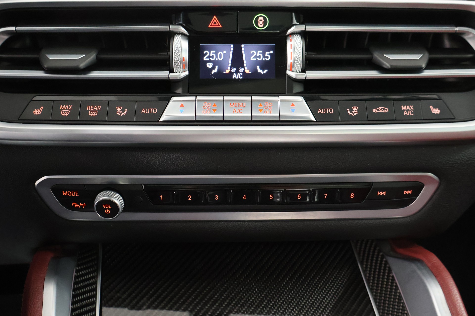 BMW X6 M50i Steptronic-image-22