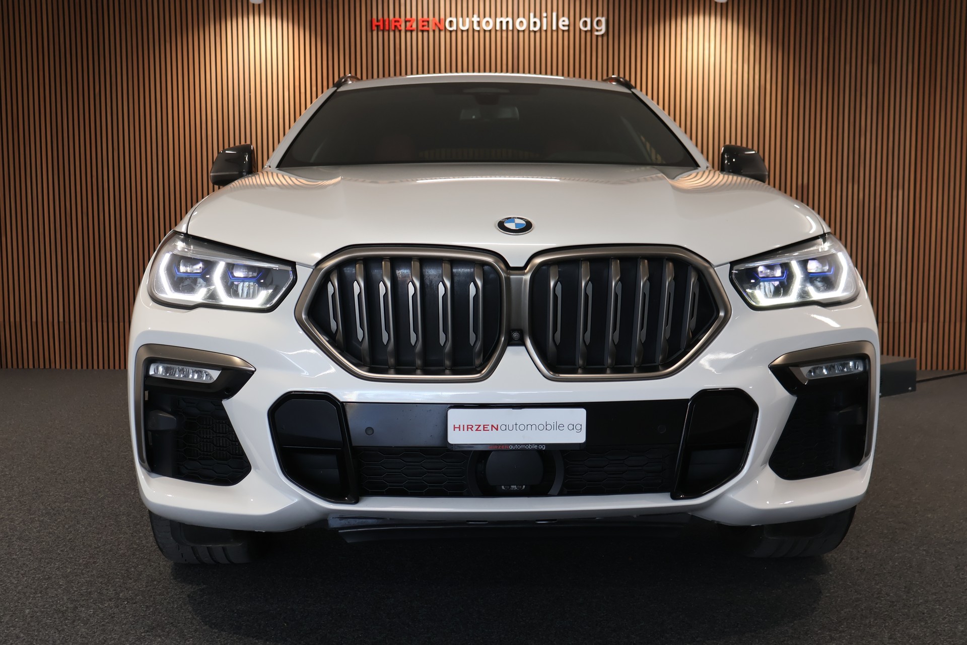 BMW X6 M50i Steptronic-image-30