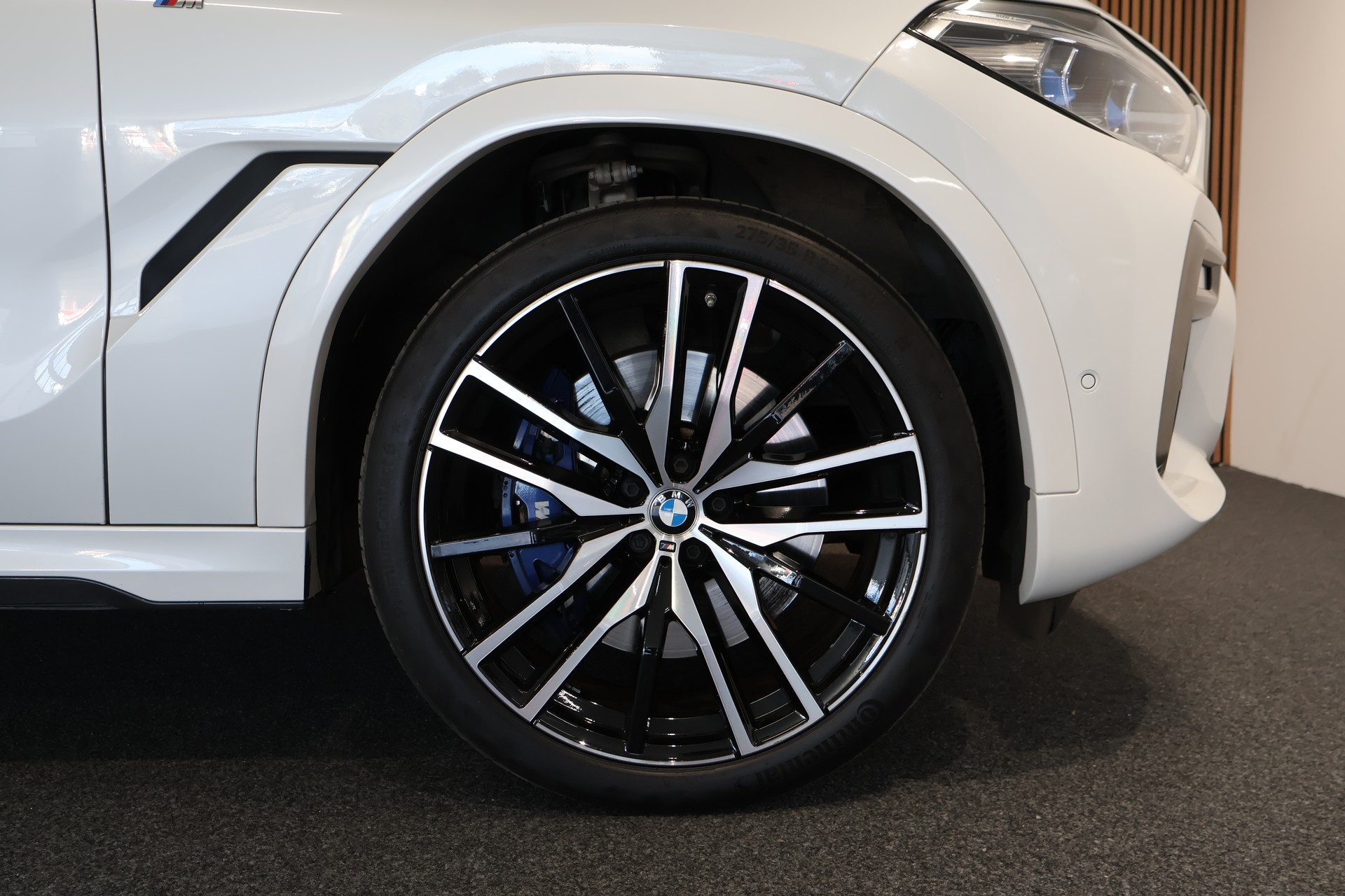 BMW X6 M50i Steptronic-image-28