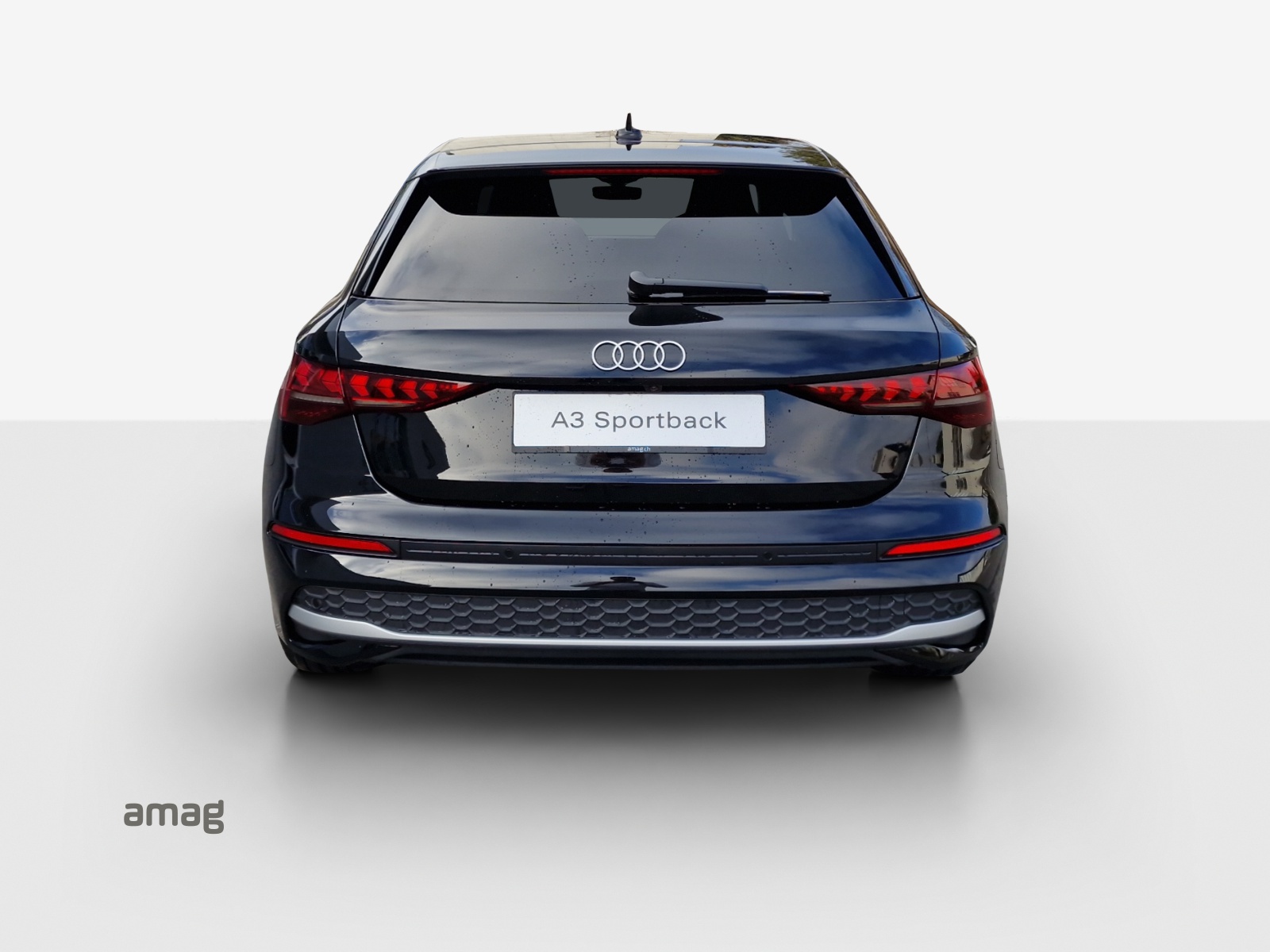 AUDI A3 Sportback 35 TFSI Attraction S-tronic-image-3