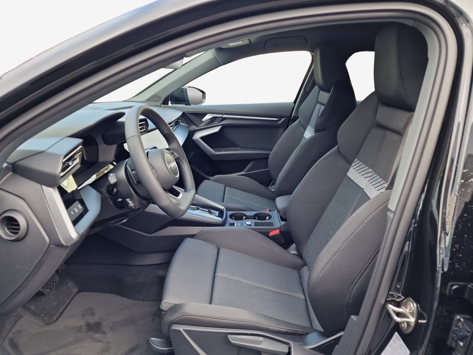 AUDI A3 Sportback 35 TFSI Attraction S-tronic-image-7