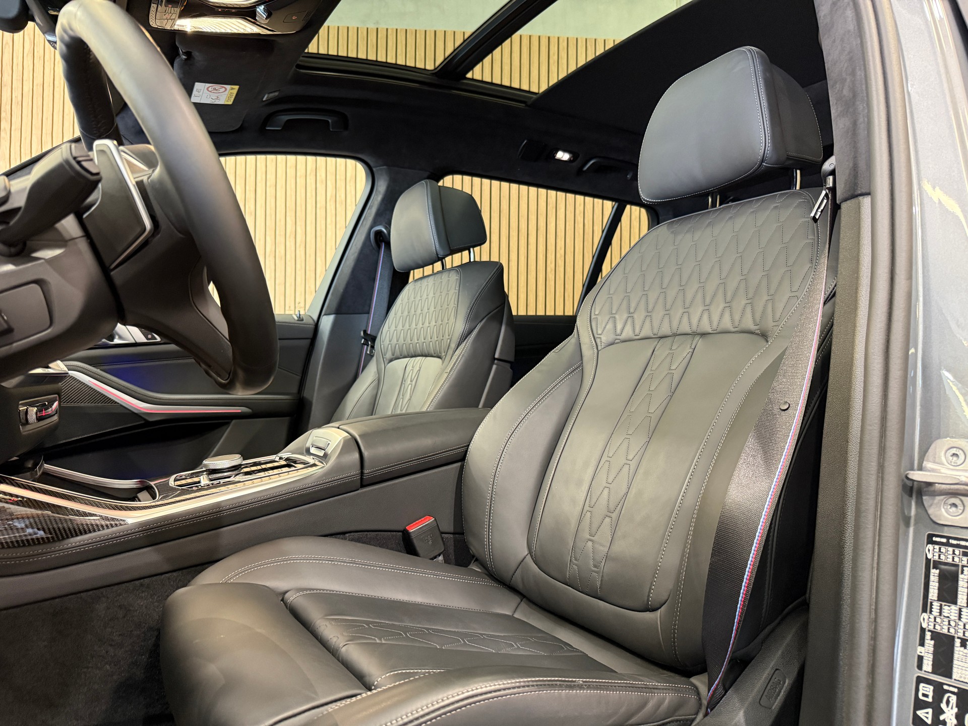 BMW X7 xDrive 48V 40d M Sport Pro Steptronic-image-17
