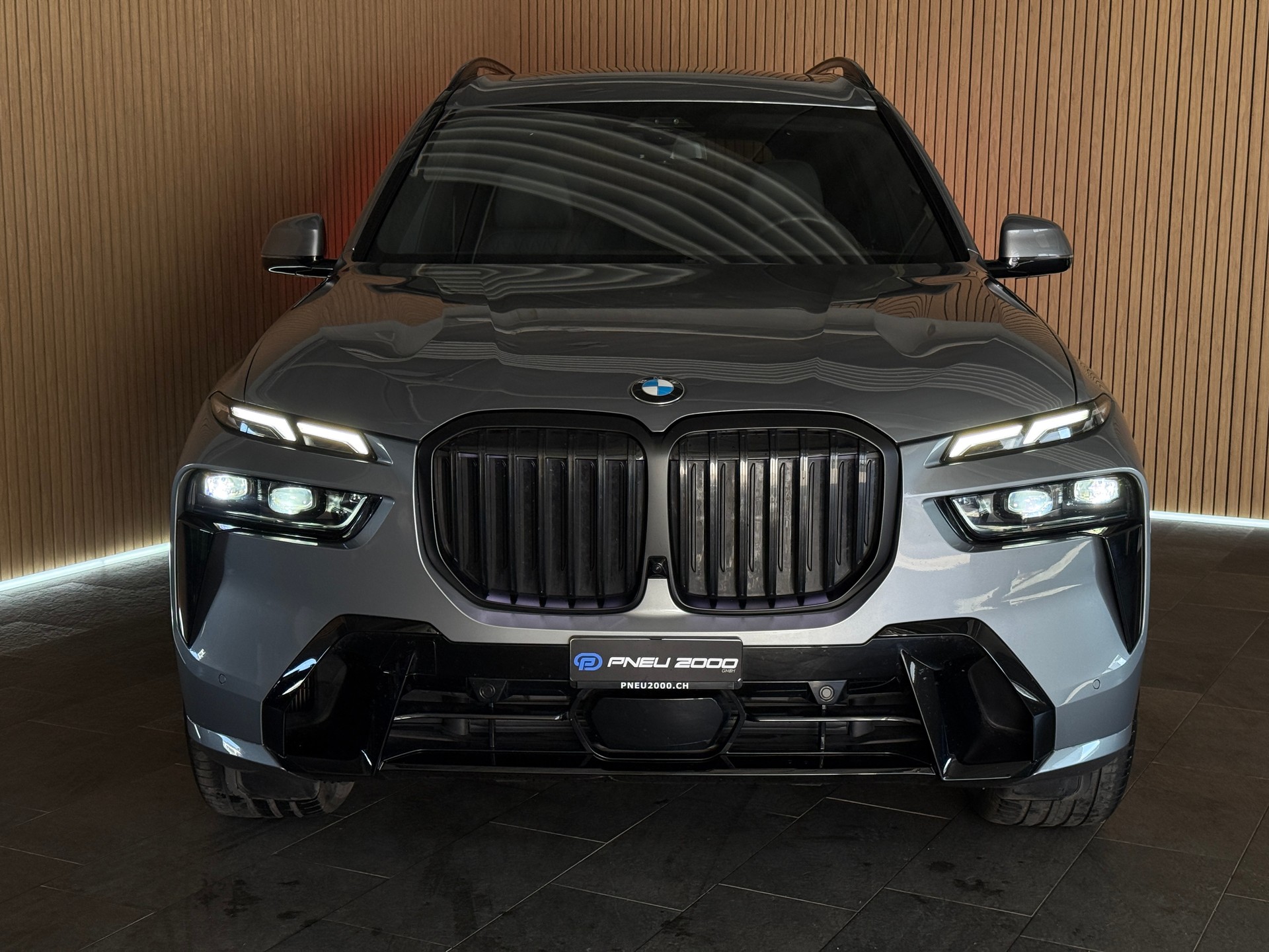 BMW X7 xDrive 48V 40d M Sport Pro Steptronic-image-2