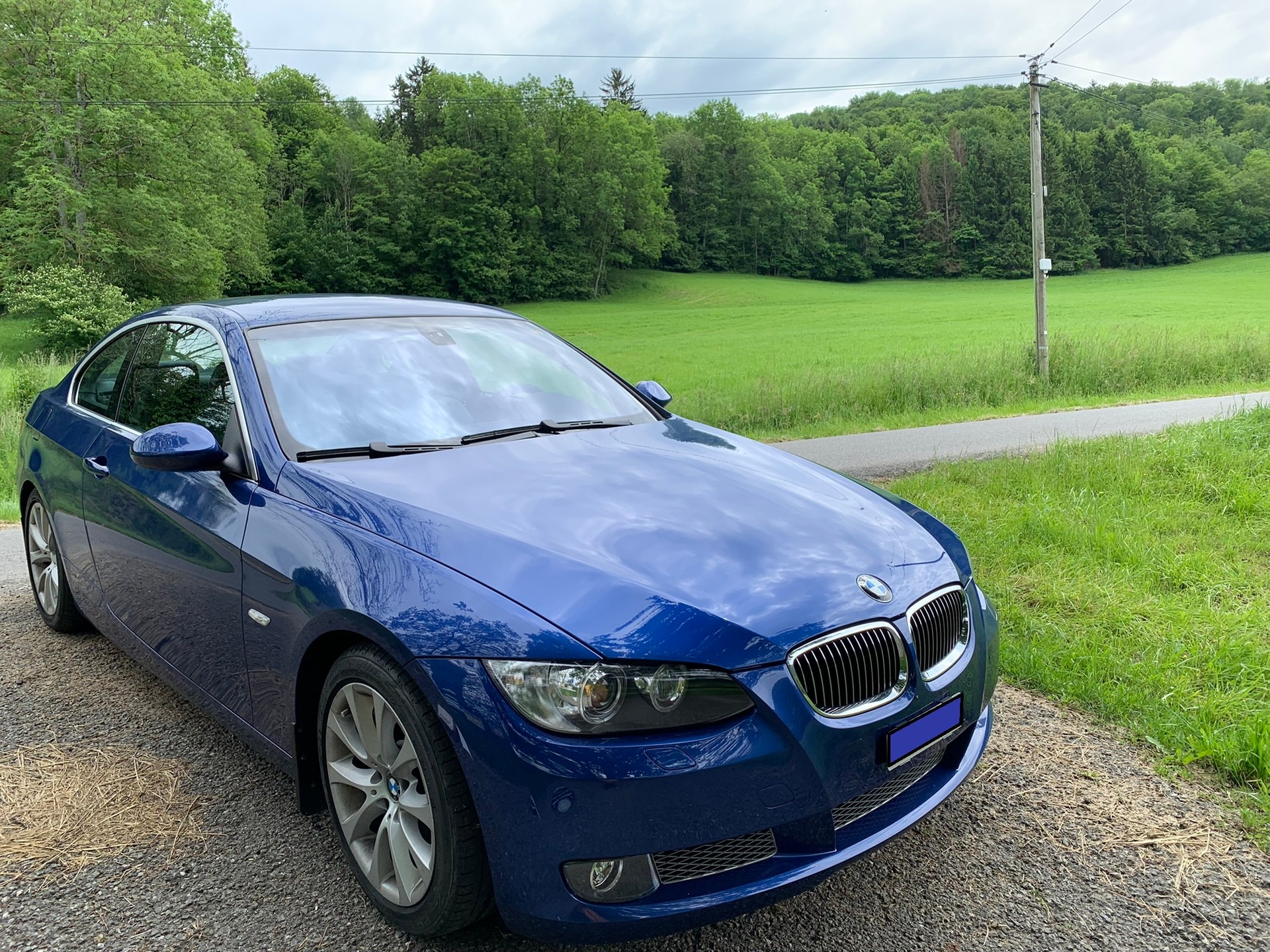 BMW 335i Coupé-image-0