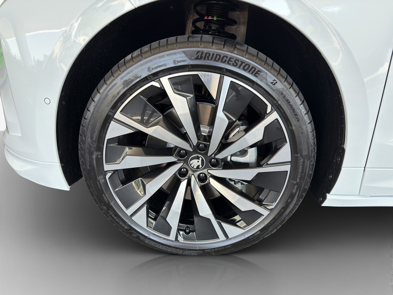 SKODA Enyaq Coupé Sportline 4x4-image-14