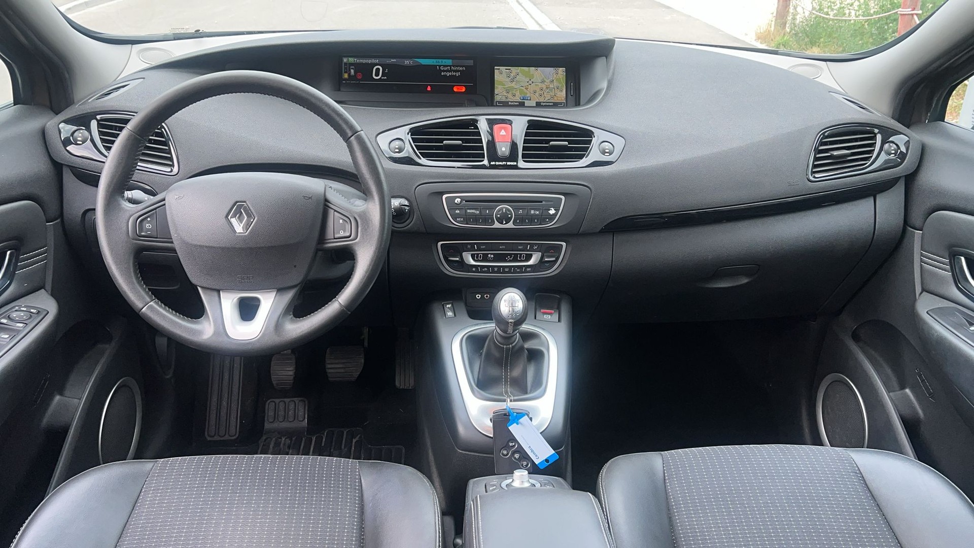 RENAULT Grand Scénic 1.4 16V Turbo Expression-image-7
