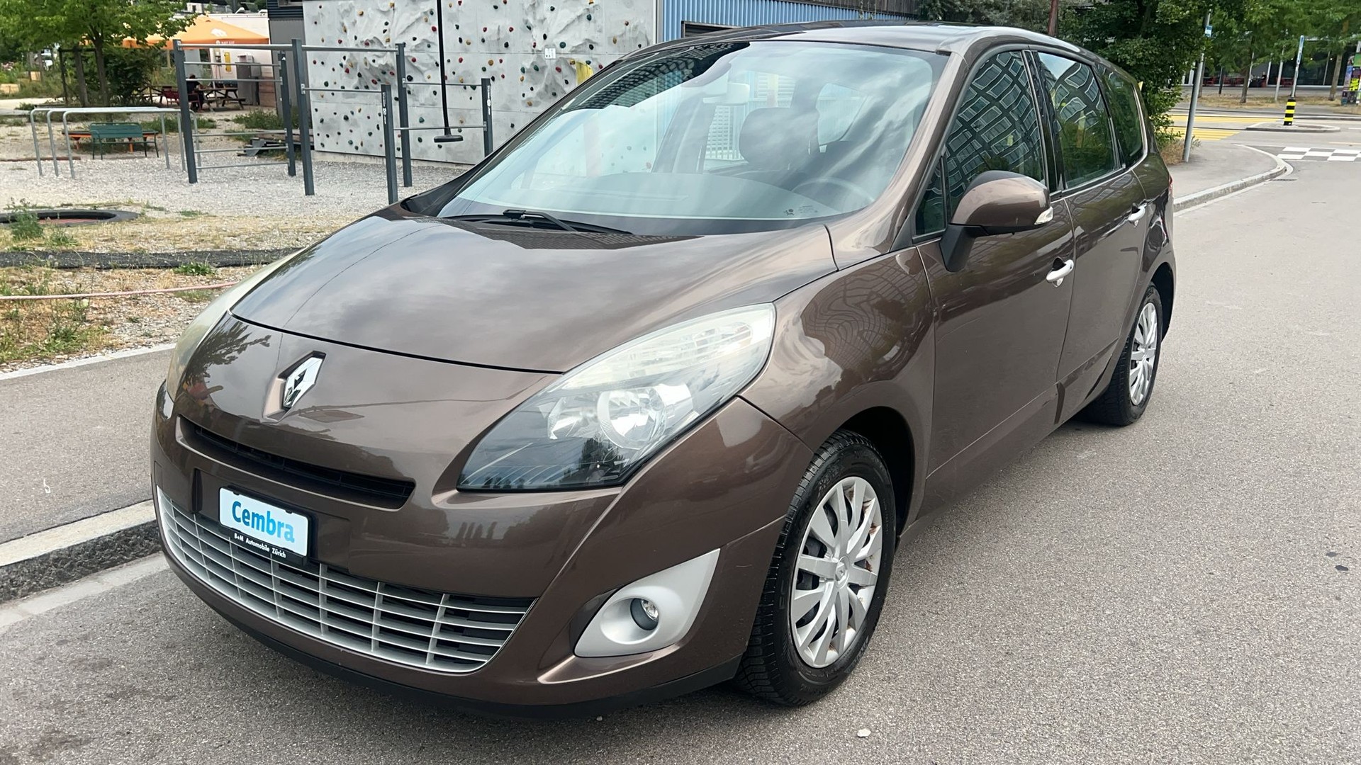 RENAULT Grand Scénic 1.4 16V Turbo Expression-image-1
