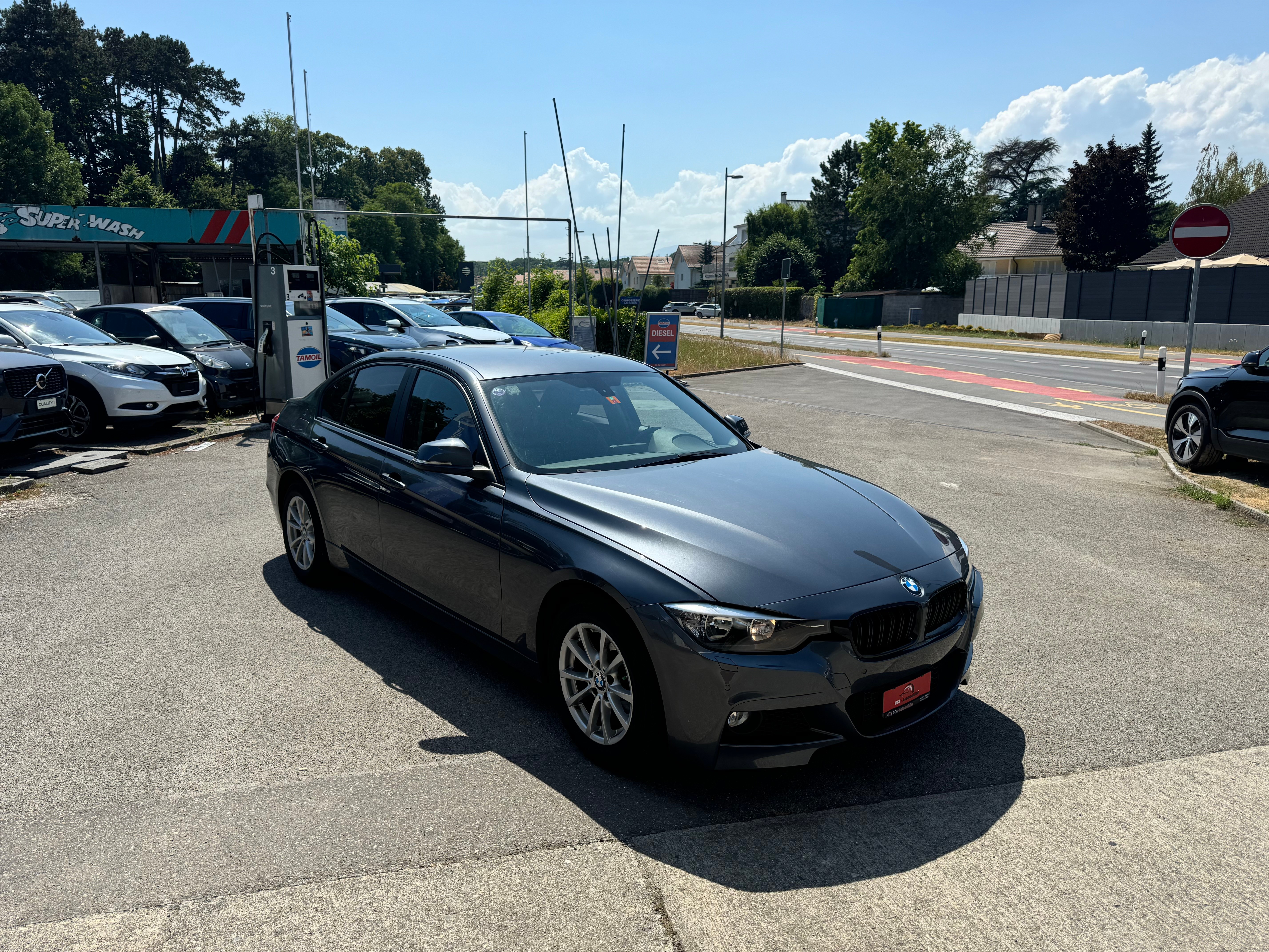 Car photo