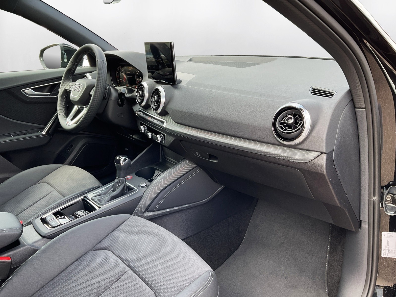 AUDI SQ2 TFSI quattro S-tronic-image-13