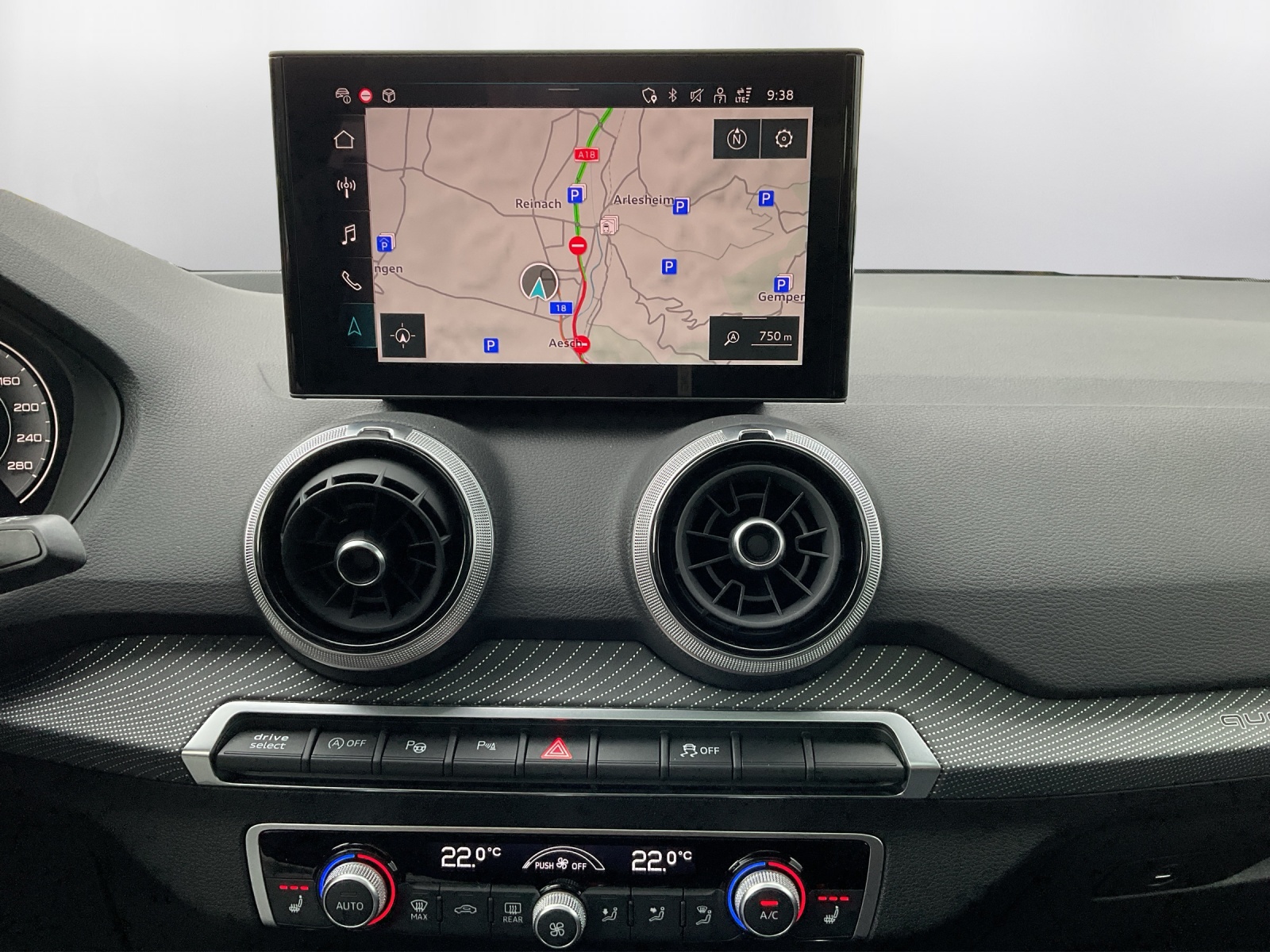 AUDI SQ2 TFSI quattro S-tronic-image-8