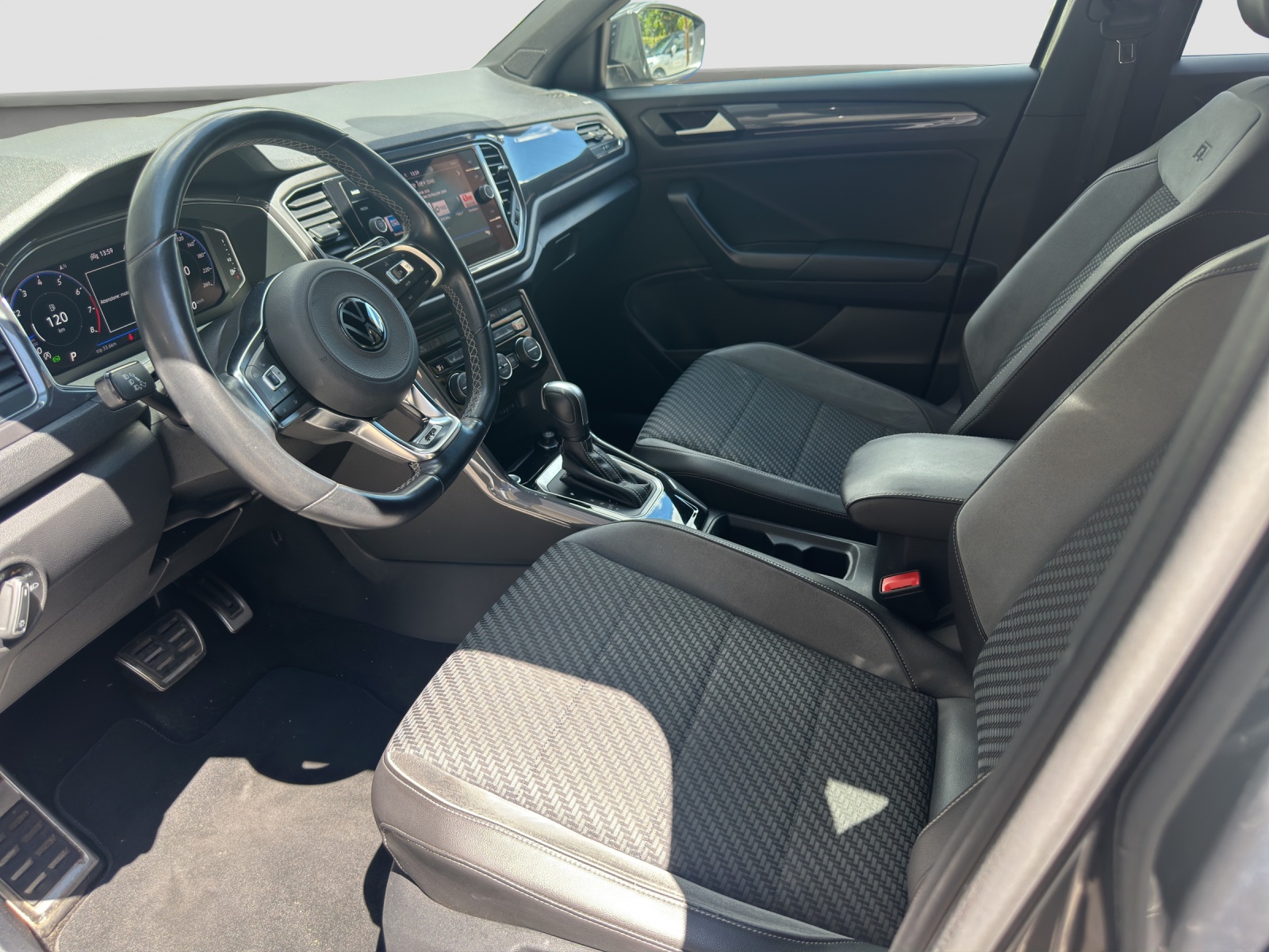 VW T-Roc 1.5 TSI EVO Advance Selection DSG-image-7