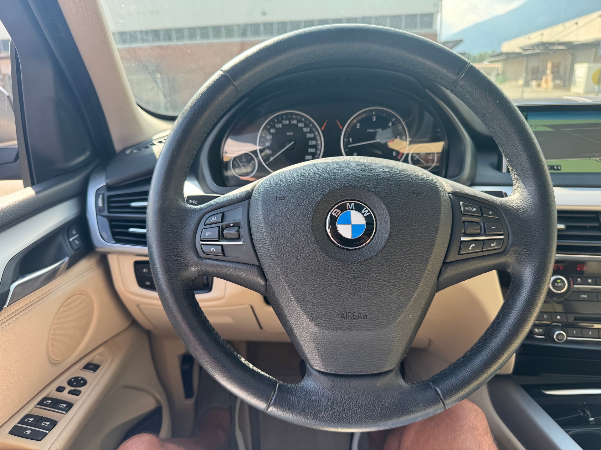 BMW X5 xDrive 30d Steptronic-image-10