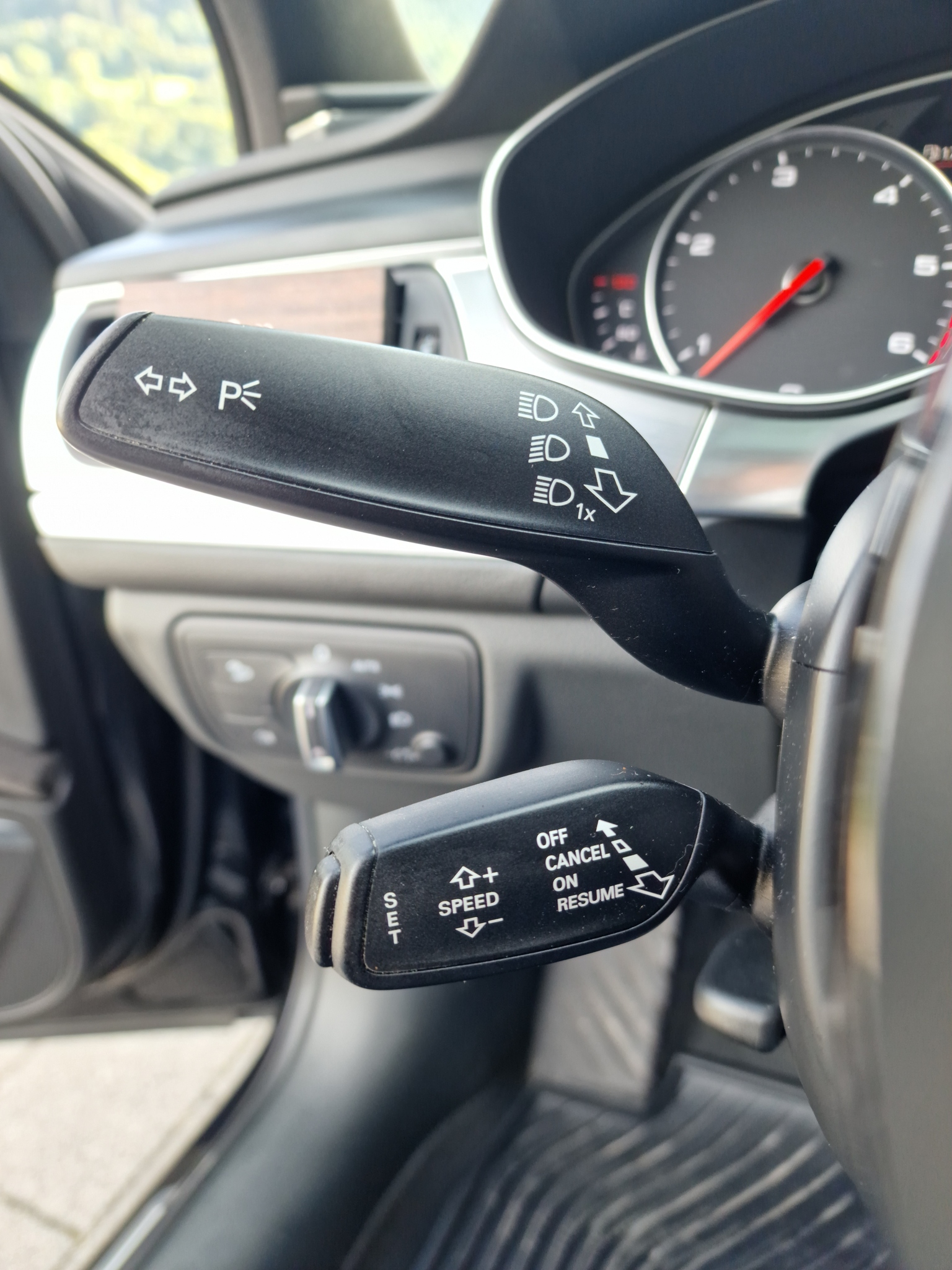 AUDI A6 Avant 3.0 TDI V6 quattro S-tronic-image-14
