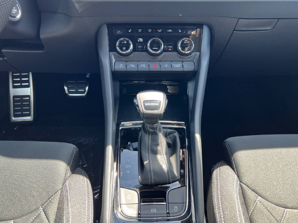 SKODA Karoq 1.5 TSI SportLine DSG-image-11