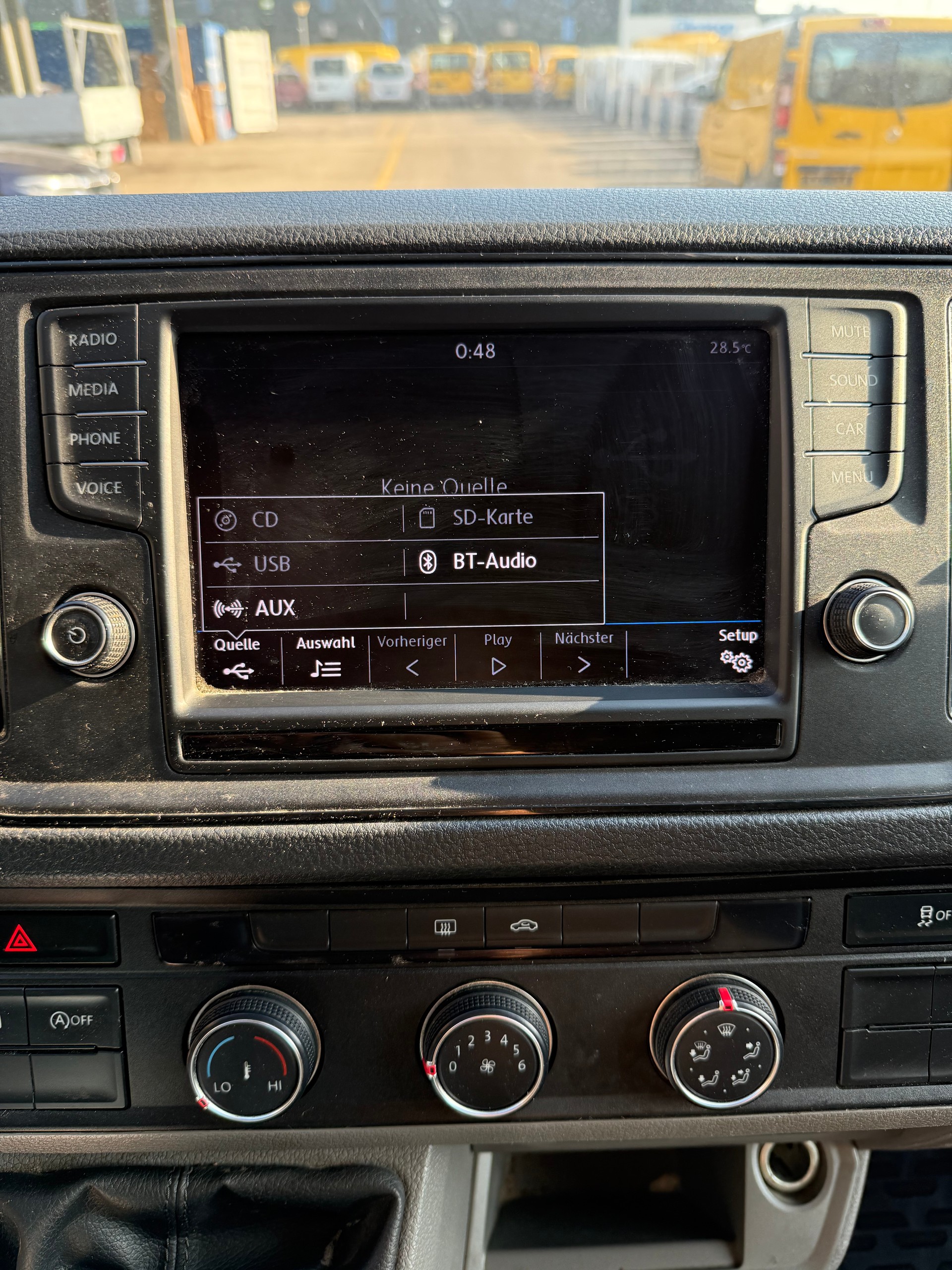 VW Crafter 35 2.0 TDI L4 4Motion-image-12