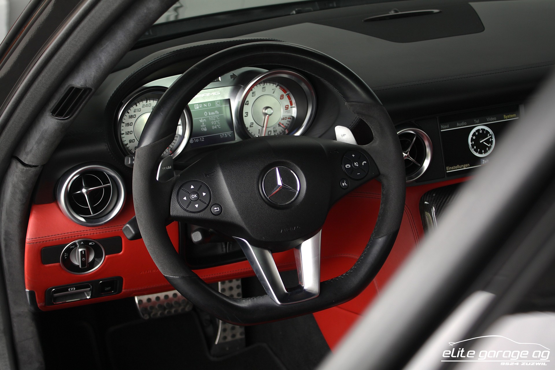 MERCEDES-BENZ SLS 63 AMG Speedshift-image-14