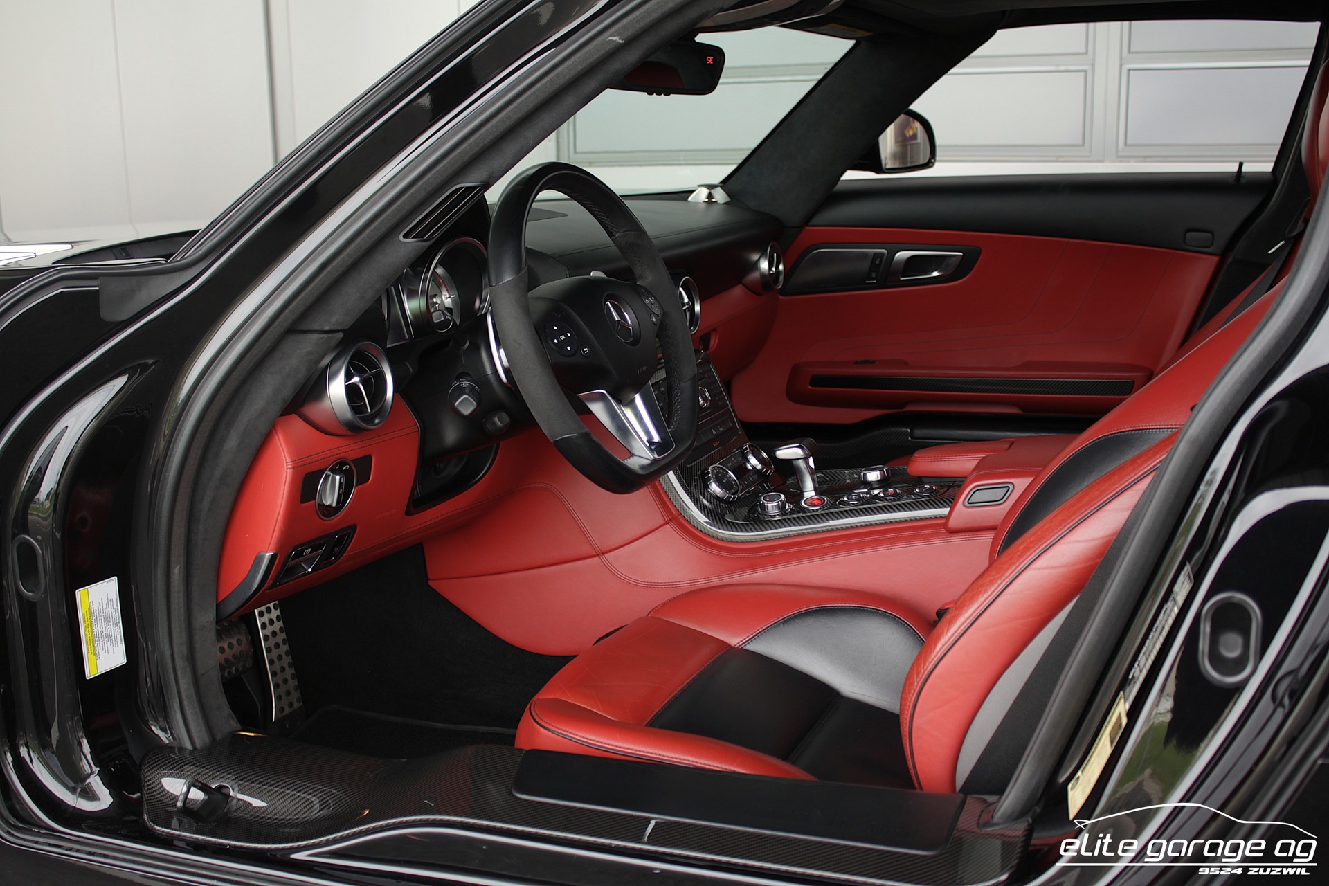 MERCEDES-BENZ SLS 63 AMG Speedshift-image-13