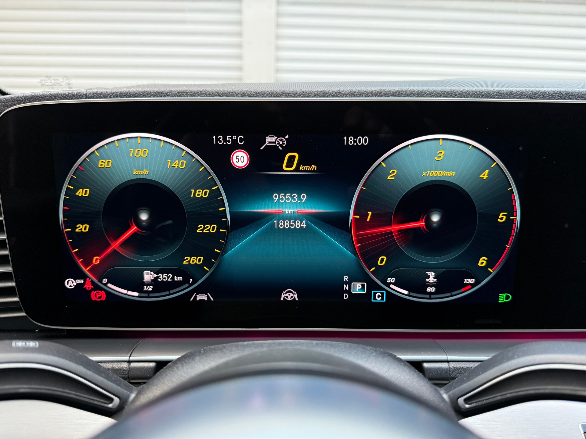 MERCEDES-BENZ GLE 400 d 4Matic AMG Line 9G-Tronic-image-16