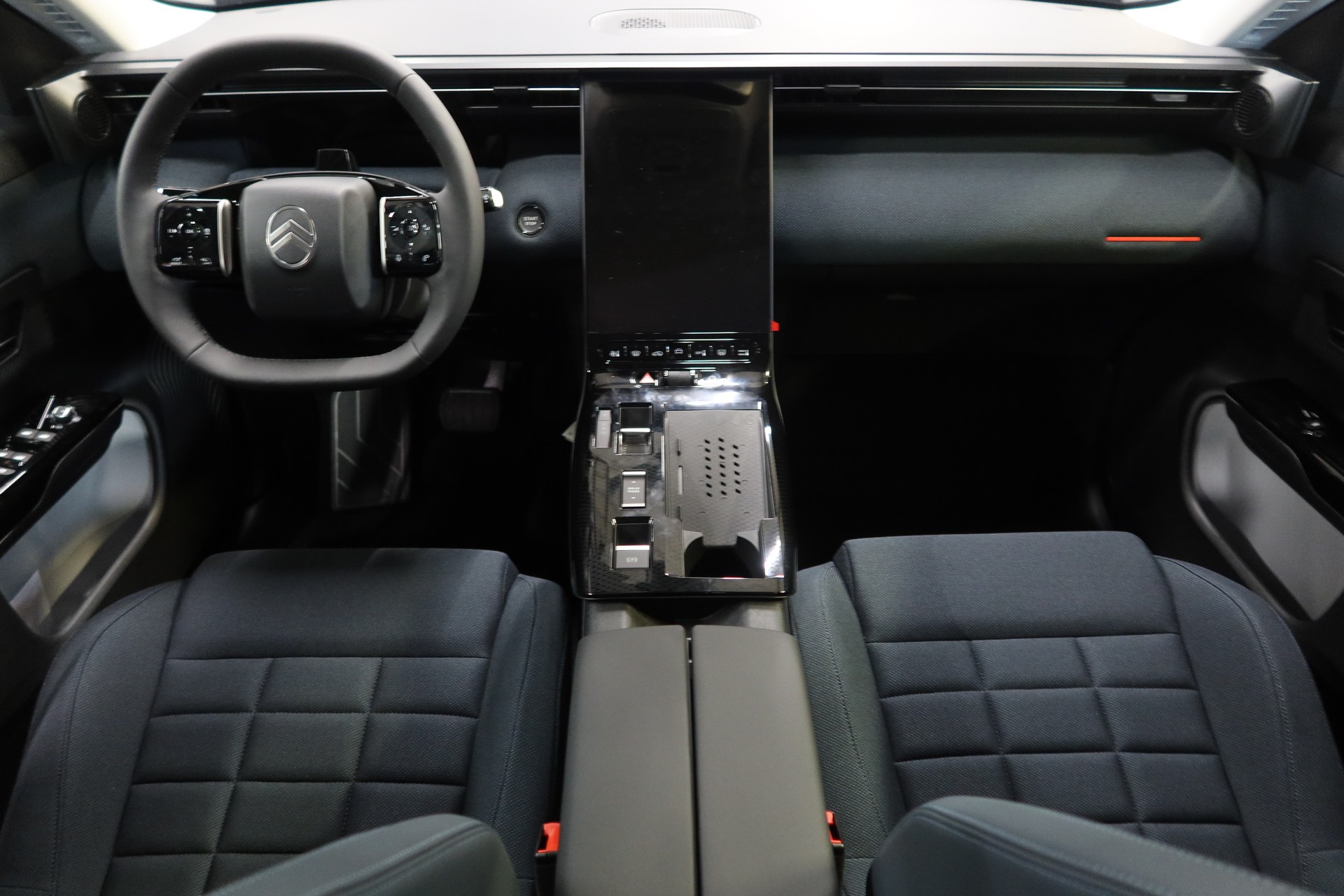 CITROEN E-C5 Aircross 73 kWh Plus-image-10