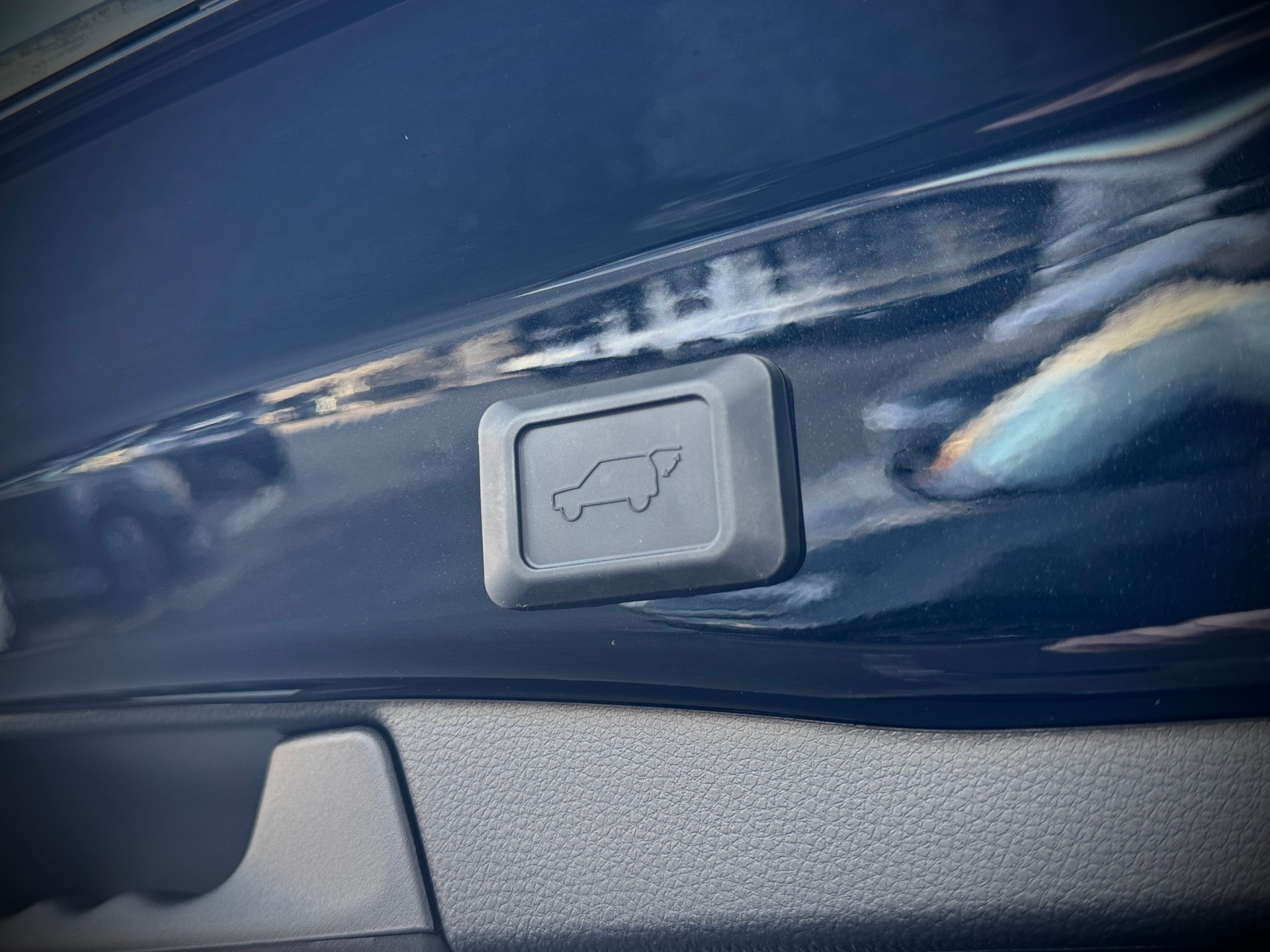 TOYOTA RAV-4 2.5 PHEV Trend e-CVT 4WD-image-8