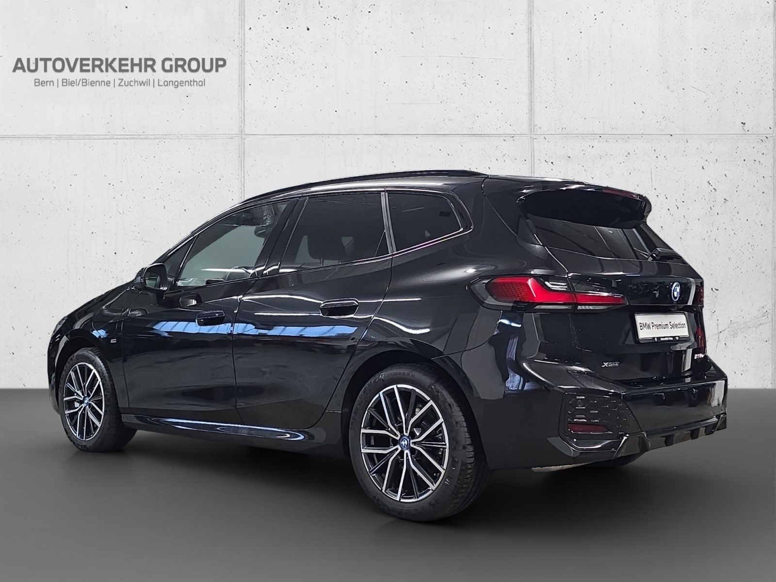 BMW 230e xDrive Active Tourer M Sport-image-4