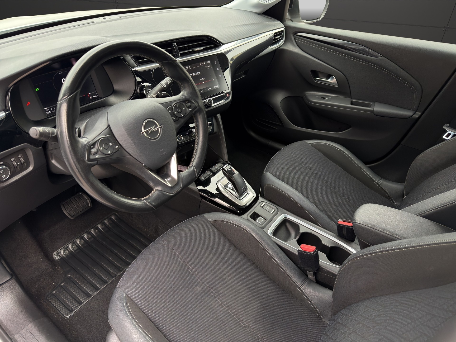 OPEL Corsa 1.2 TP Edition-image-9
