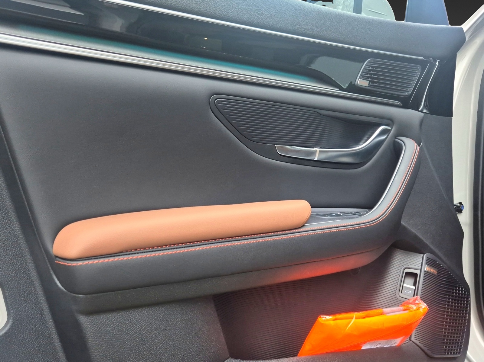 BYD Seal U DM-i Design AWD-image-10