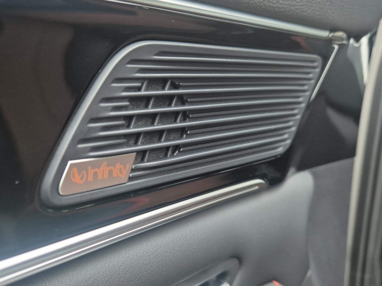 BYD Seal U DM-i Design AWD-image-12
