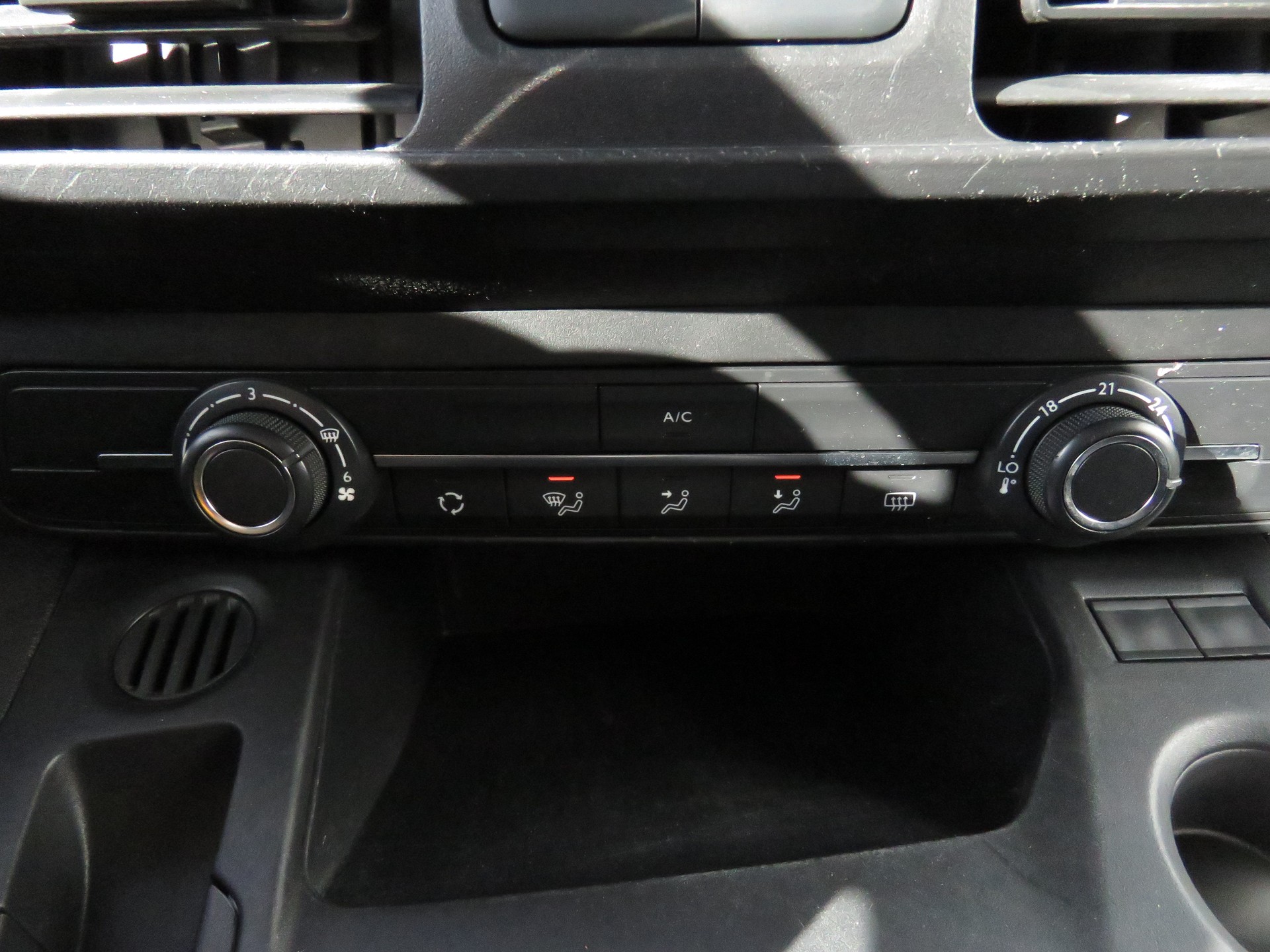 PEUGEOT Partner 1.5 Blue HDi s/s Premium Long 1000kg-image-15