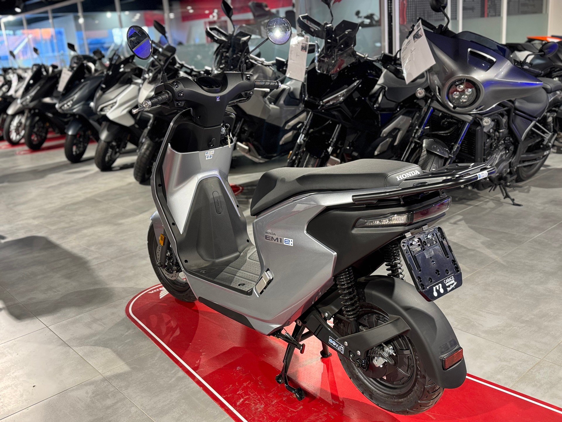 HONDA EM1-E-showroom-element-3
