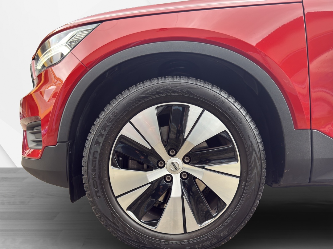 VOLVO XC40 B4 Benzin Mild Hybrid R-Design Geartronic-image-16