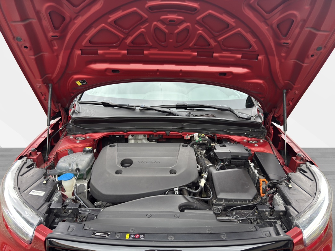 VOLVO XC40 B4 Benzin Mild Hybrid R-Design Geartronic-image-15