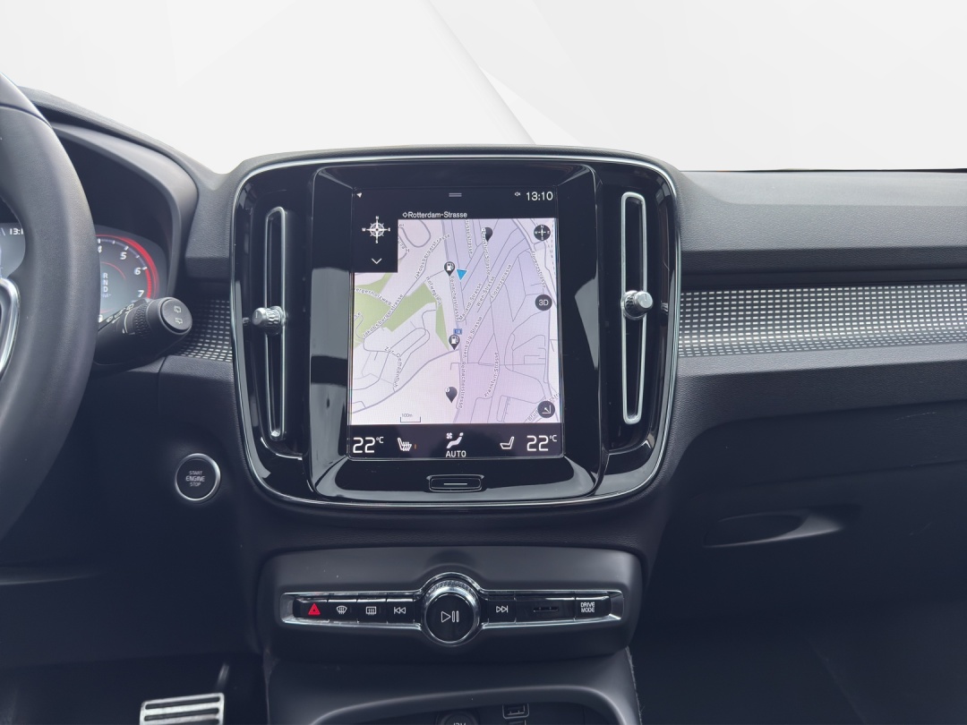 VOLVO XC40 B4 Benzin Mild Hybrid R-Design Geartronic-image-13