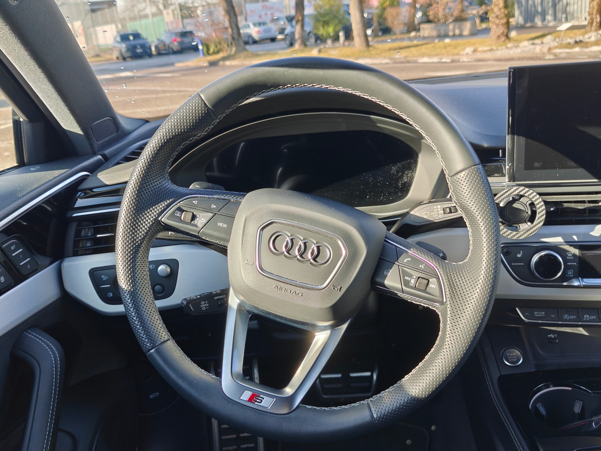 AUDI A4 Avant 40 TDI S line Attraction quattro S-tronic-image-8
