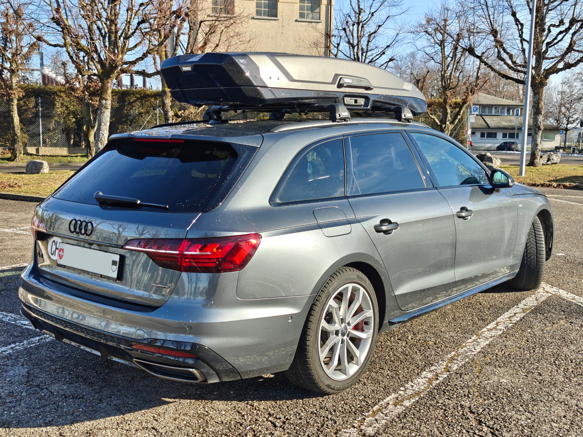 AUDI A4 Avant 40 TDI S line Attraction quattro S-tronic-image-3