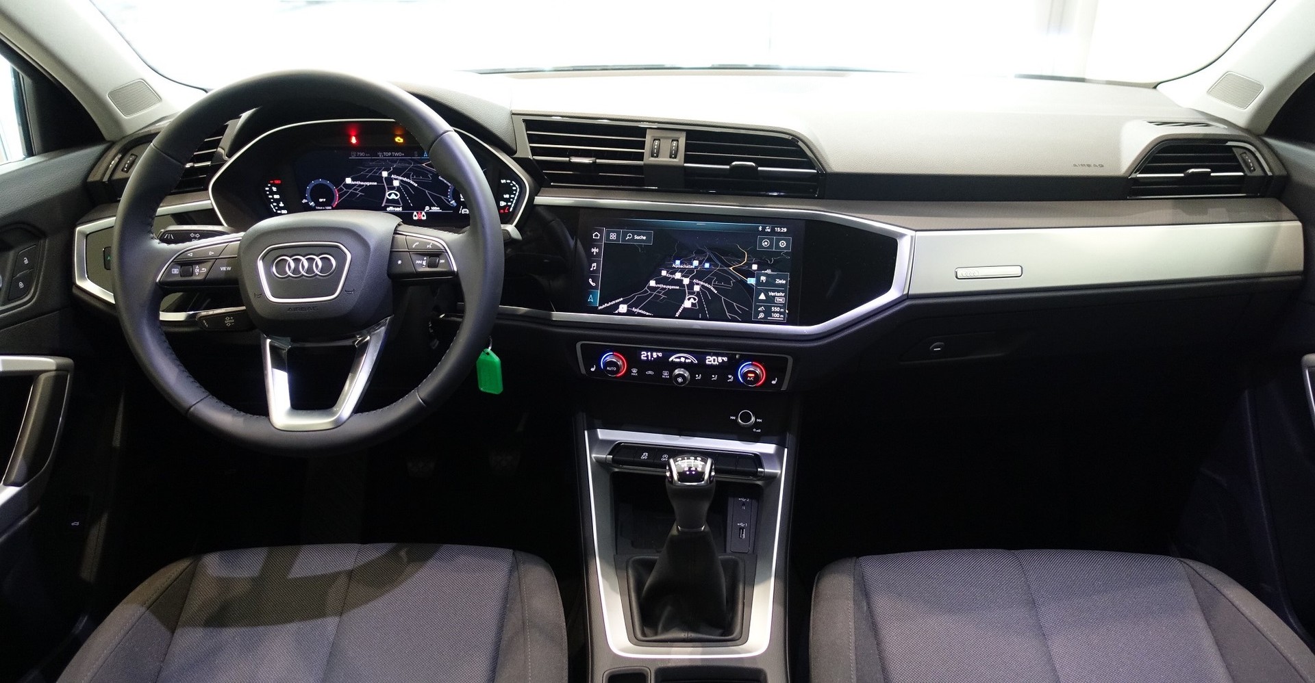 AUDI Q3 35 TFSI-image-5