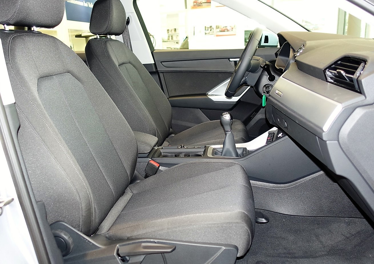 AUDI Q3 35 TFSI-image-4