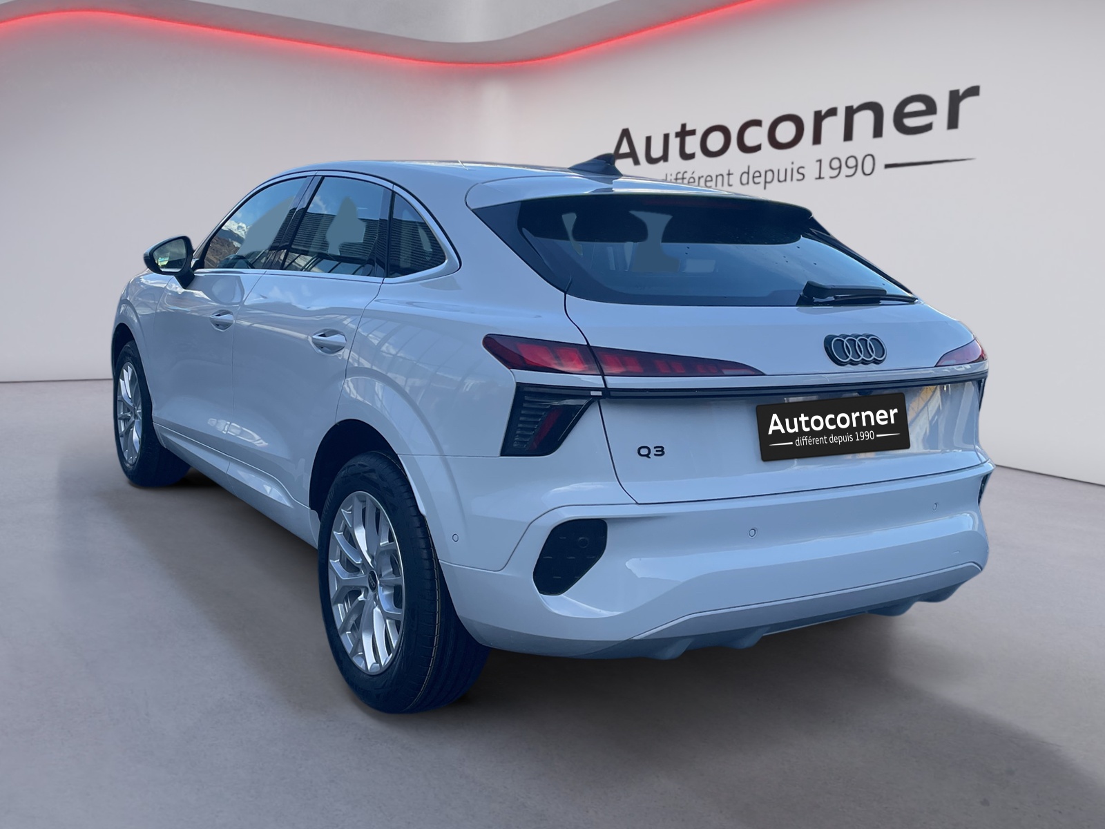 AUDI Q3 Sportback 110 kW TFSI S tronic-image-2