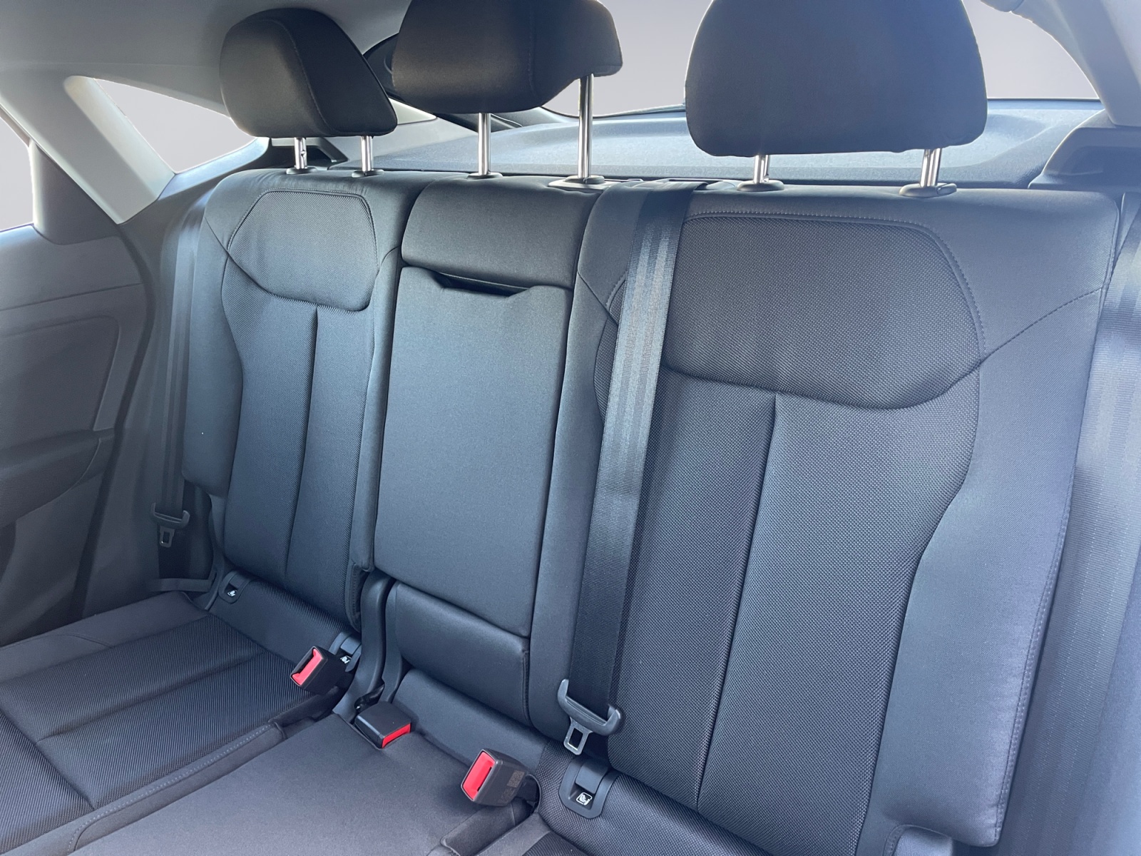 AUDI Q3 Sportback 110 kW TFSI S tronic-image-12