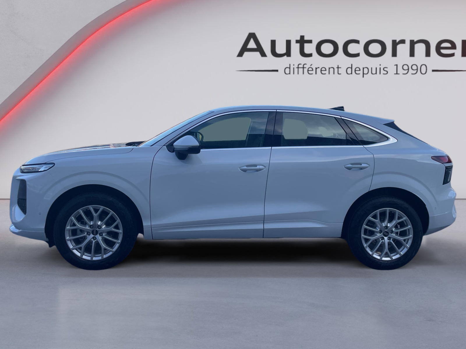 AUDI Q3 Sportback 110 kW TFSI S tronic-image-1