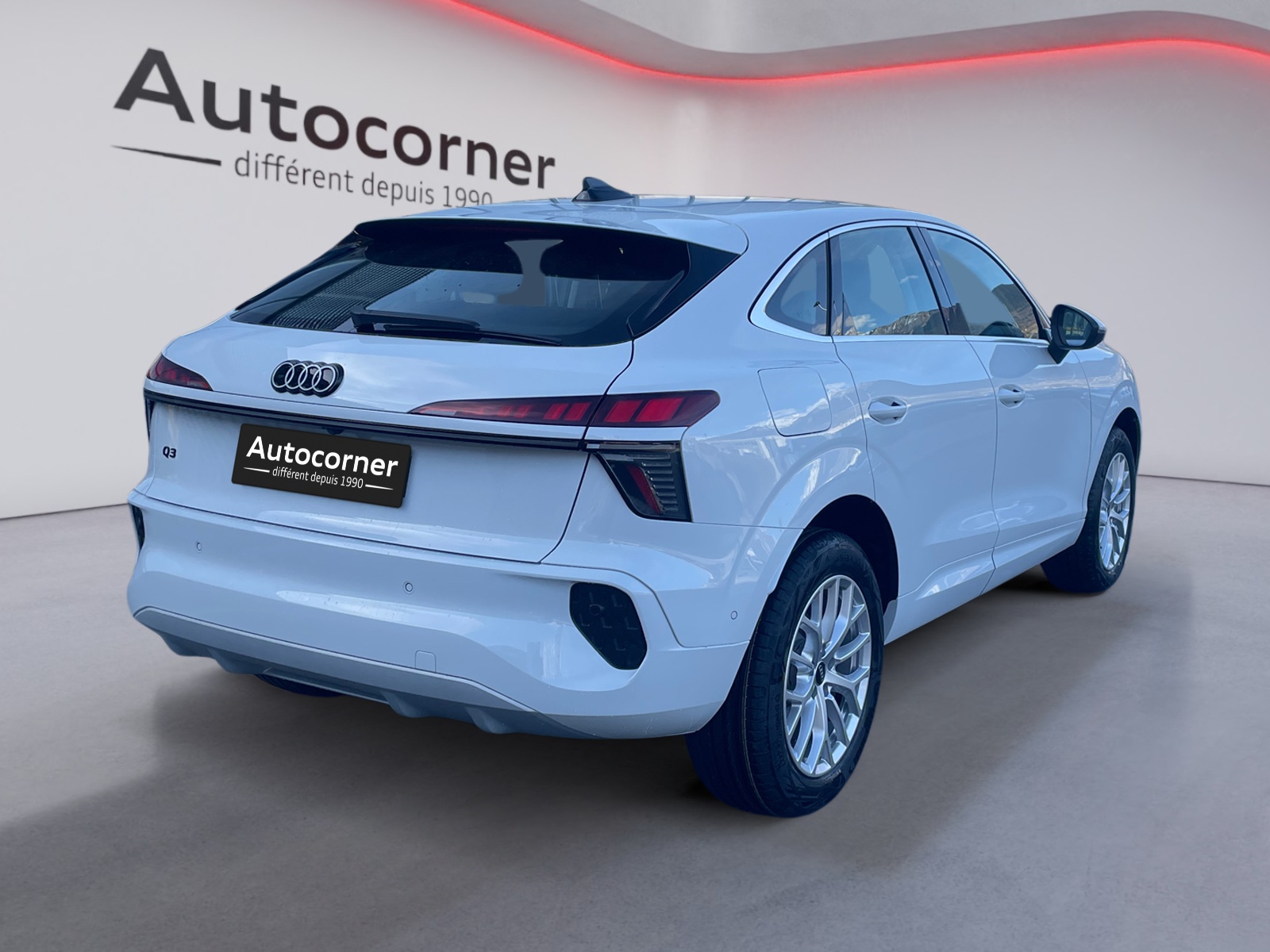 AUDI Q3 Sportback 110 kW TFSI S tronic-image-4
