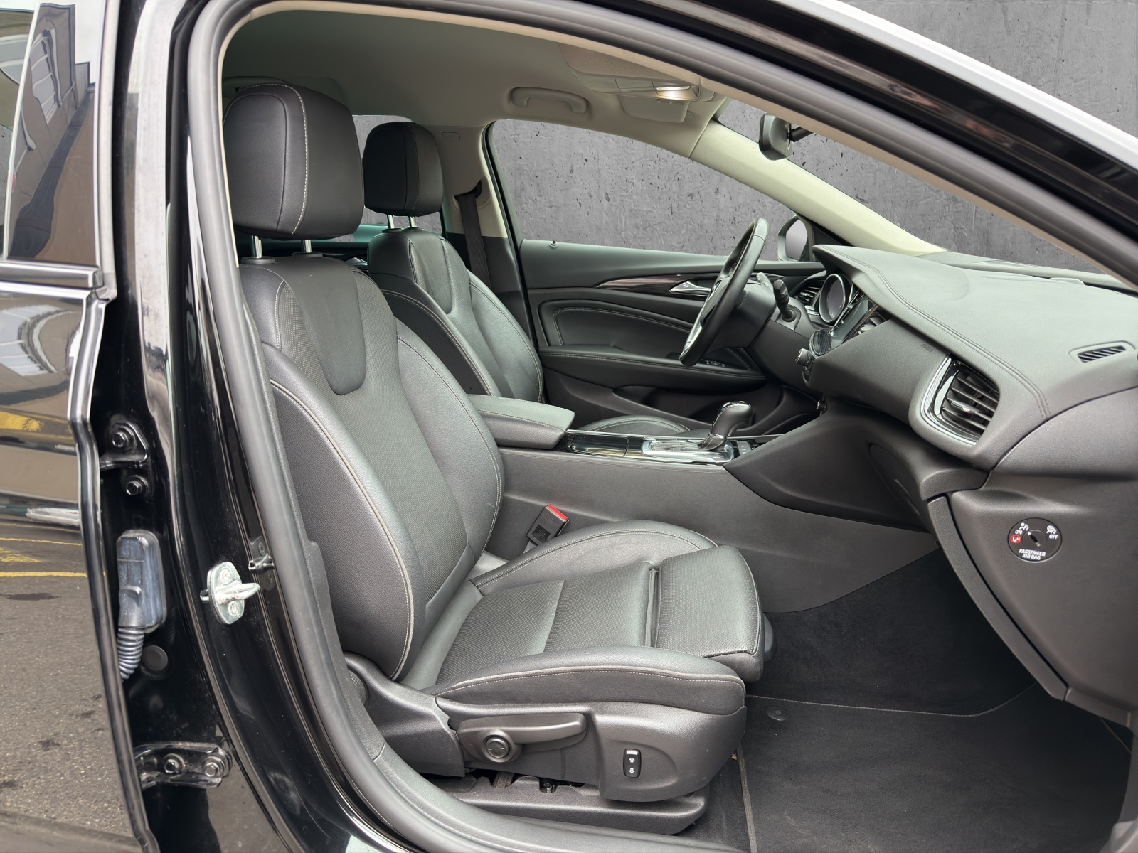 OPEL Insignia 1.5 T Sports Tourer Exclusive Automatic-image-14