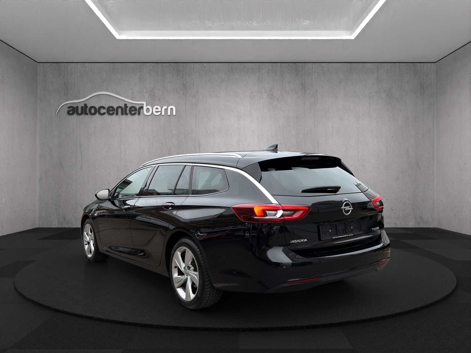 OPEL Insignia 1.5 T Sports Tourer Exclusive Automatic-image-4