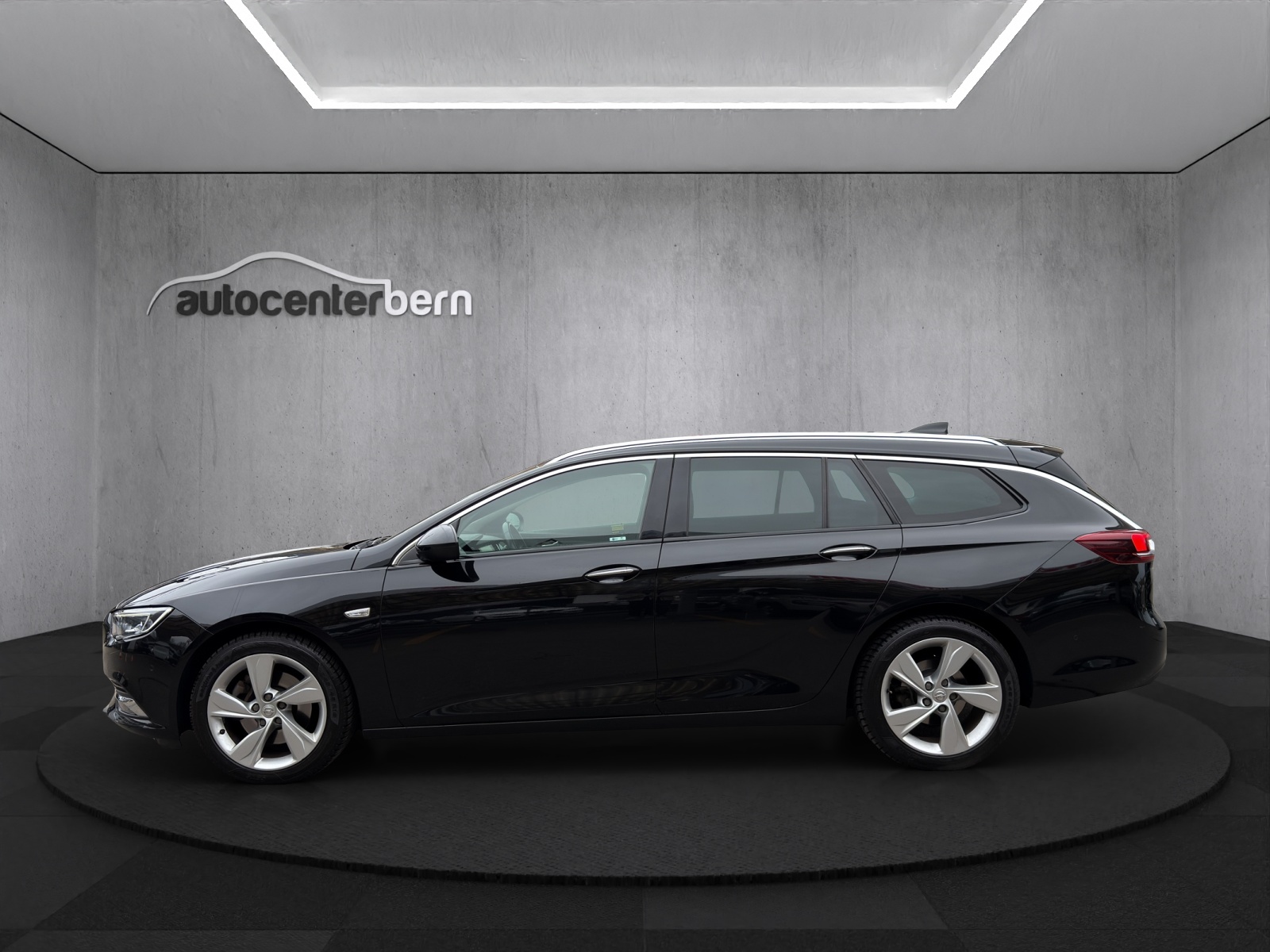 OPEL Insignia 1.5 T Sports Tourer Exclusive Automatic-image-3